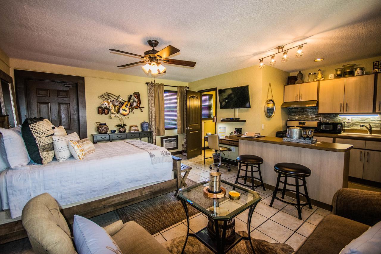 Balinese Cottages Daytona Beach Eksteriør billede